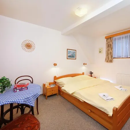 Na Desitce * Strážné